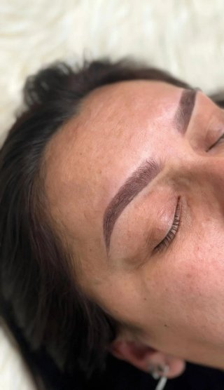 PELUQUERA COLOMBIANA  A DOMICILIO