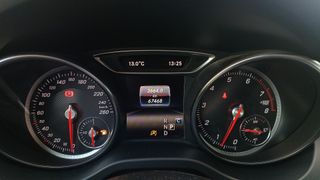 Mercedes-Benz GLA 180 90 kW (122 CV)