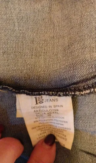 Cazadora tejana con pedrería