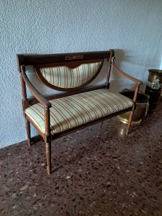 Sofá de entrada madera y tela