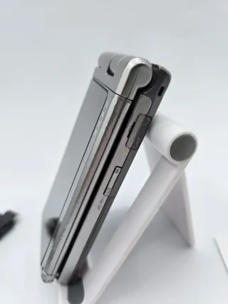 Panasonic Docomo P906i Argento