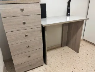 Escritorio de madera