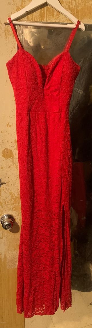 Vestido de fiesta rojo encaje