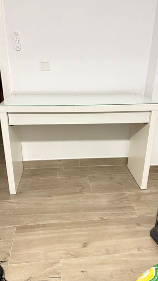 Mesa tocador blanca con cristal