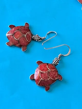 Conjunto Colgante y Pendientes Tortuga Raíz de Cor