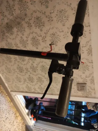 Patinete eléctrico gris