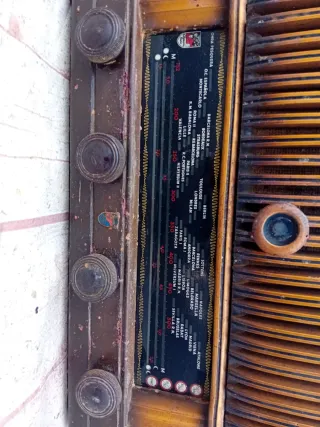 Radio antigua de válvulas