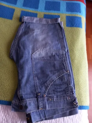 Vaquero corto hombre