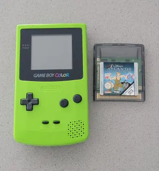 Nintendo Game Boy Color Verde + Juego Atlantis