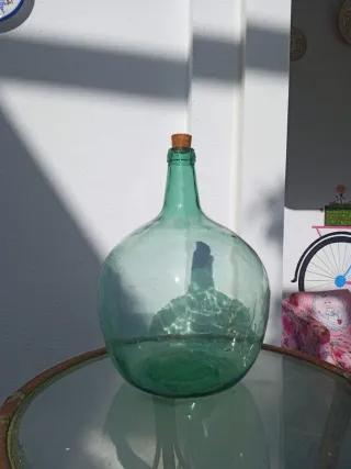 Antigua damajuana verde esmeralda