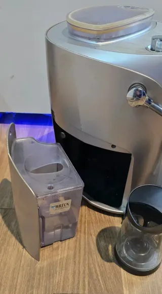 Cafetera automatica Saeco Talea Ring Plus + jarra