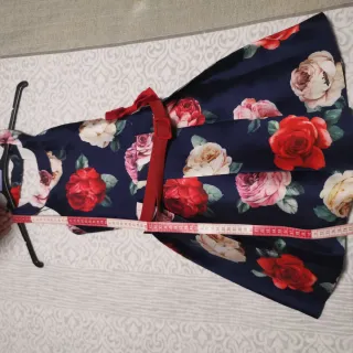 Vestido niña flores y rebeca negra Talla 12 años