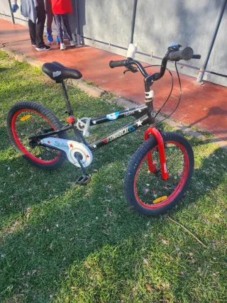 Bicicleta infantil BMX