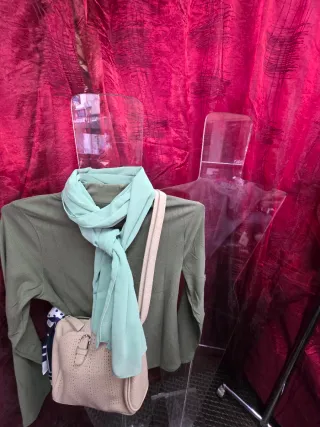 Maniquíes Acrílicos Invisibles