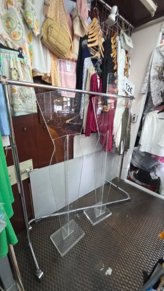 ​2 Maniquíes / Perchas de busto completo