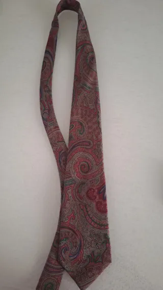 Cravatta uomo fantasia paisley rossa