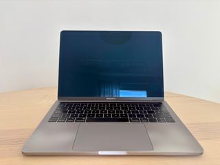 MacBook Pro 13 2018 Touch Bar. 512 GB.
