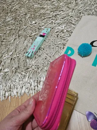 Conjunto de menina: bolsa, carteira e brinquedos