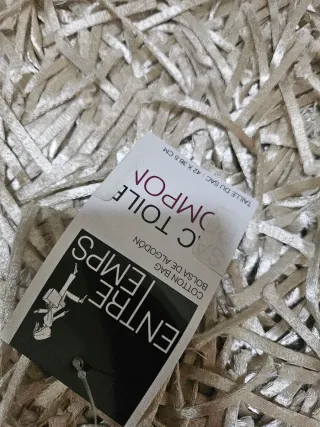 Conjunto de menina: bolsa, carteira e brinquedos