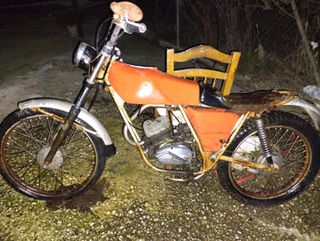 Moto Enduro para restaurar,llamara al 642057301