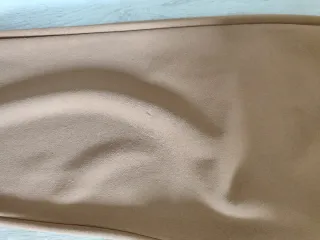 Pantaloni con catena