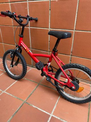 Bicicleta infantil B-TWIN roja