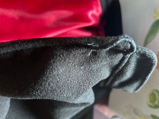 Capa negra y roja sin estrenar con forro sartén ro