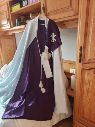 Traje de cofrade 7 Palabras morado