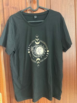 Camiseta Negra SHEIN Luna y Sol