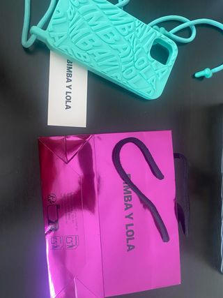 Funda iPhone 11 con cordón BIMBA Y LOLA