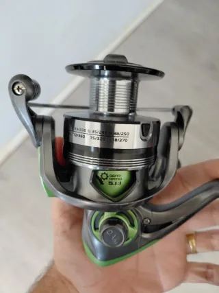 Caña y carrete nuevo pesca spinning para siluro