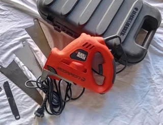 Sierra Eléctrica (Black & Decker Scorpion.)