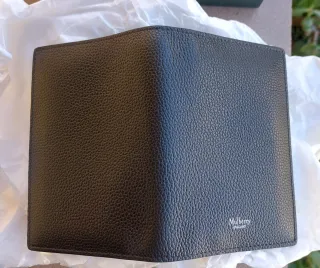 Funda Negra Pasaporte Mulberry. Cuero piel. Sin es