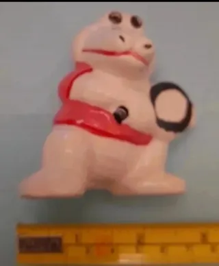 Figura cocodrilo tenista