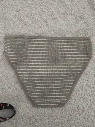 Bragas HANA a rayas (beige, negro, gris)