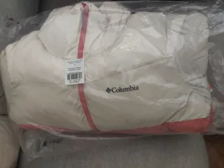 Chaqueta Columbia rosa y blanca