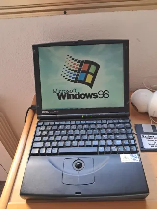 Portátil Dell Latitude XPI CD