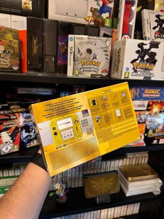 Nintendo 2DS edicion pokemon amarillo precintada