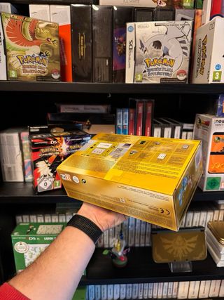 Nintendo 2DS edicion pokemon amarillo precintada