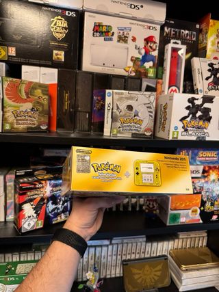 Nintendo 2DS edicion pokemon amarillo precintada
