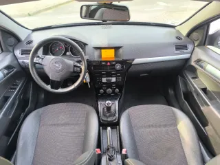 Opel Astra 2010 1.7CDTi 110cv SEDAN