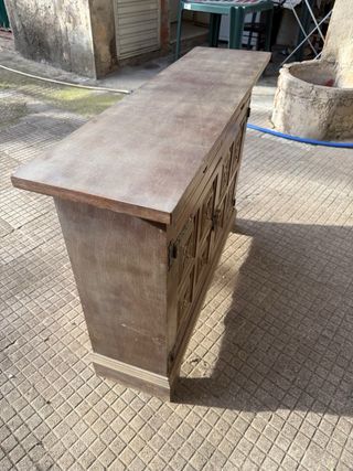 Cajonera antigua madera tallada