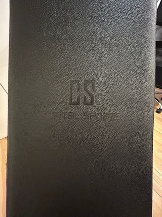 Banco de pesas con discos y soportes