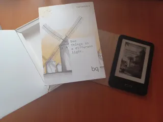 E-reader BQ Cervantes 4 con funda