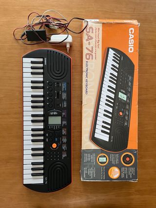 Teclado Electrónico Casio SA-76