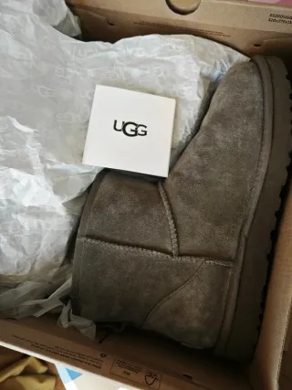 Botas UGG grises T. 41