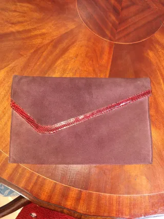 Bolso de ante y reptil granate