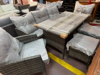 Conjunto Terraza imitación Ratán Mesa y Sofá