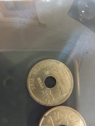 Lote 3 monedas con agujero