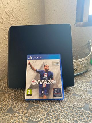 PS4 FIFA 23 + 2 Mandos